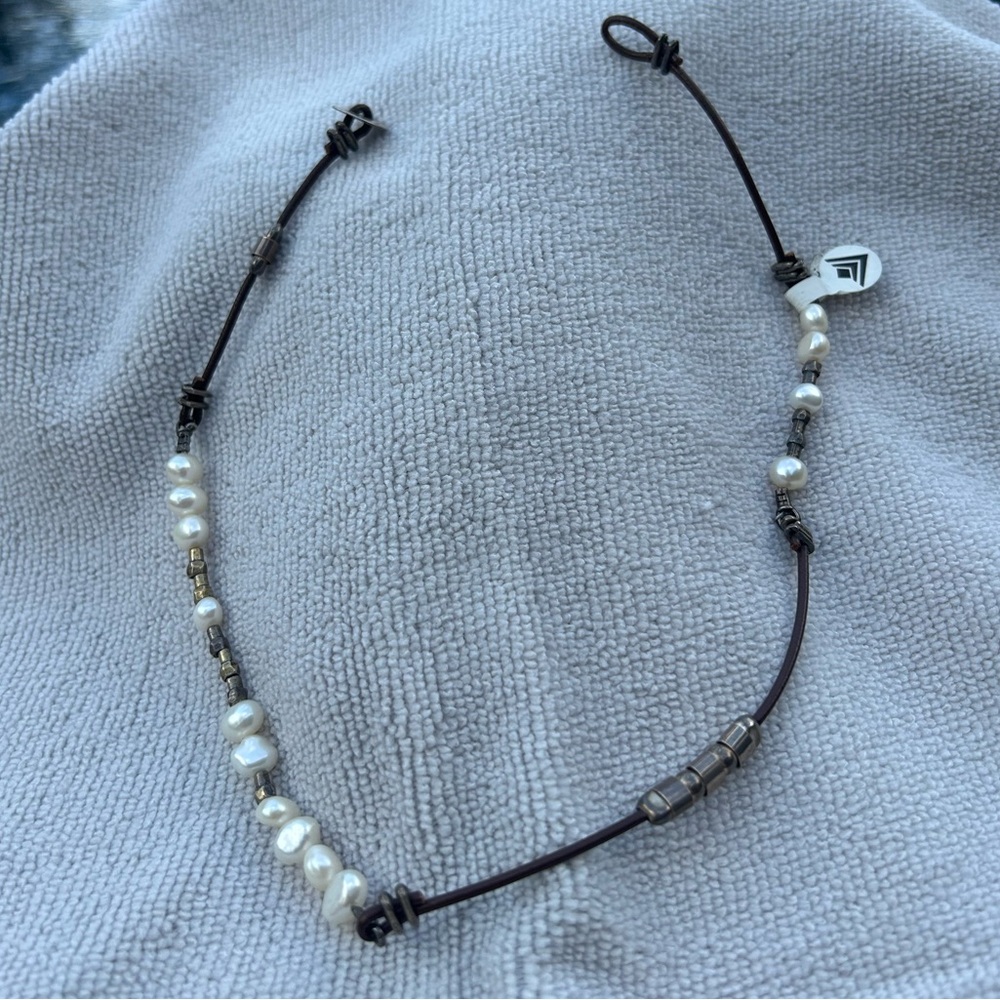 N1063 Silpada Leather & Pearl Necklace